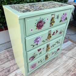 Botanical garden dresser - vintage