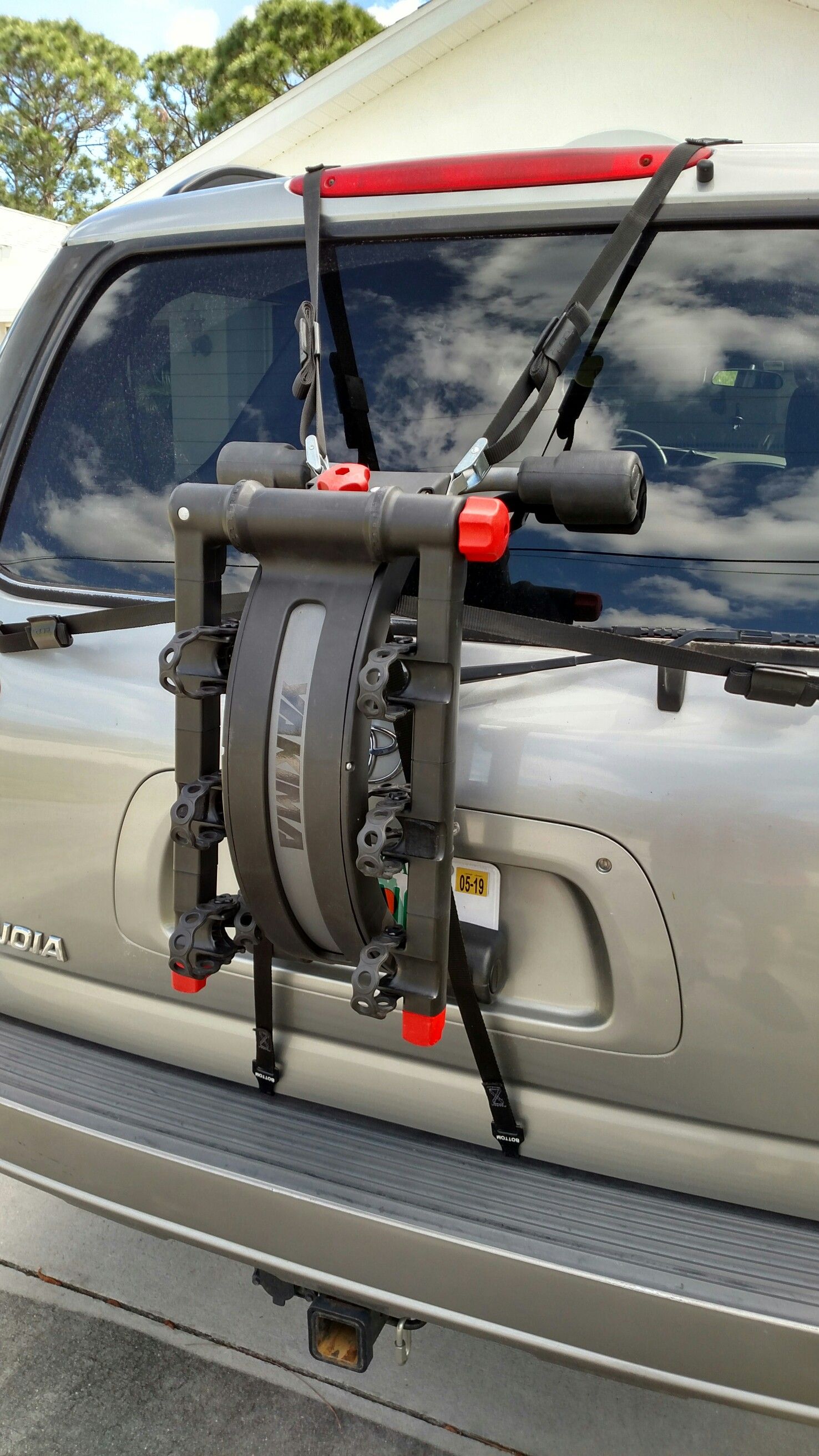Yakima quickback 2 hotsell