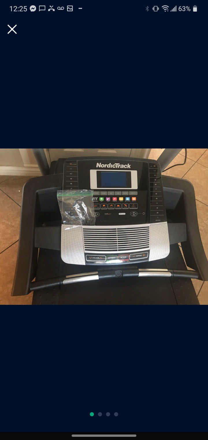 NORDICTRACK C700 TREADMILL ( LIKE NEW & DELIVERY AVAILABLE TODAY)
