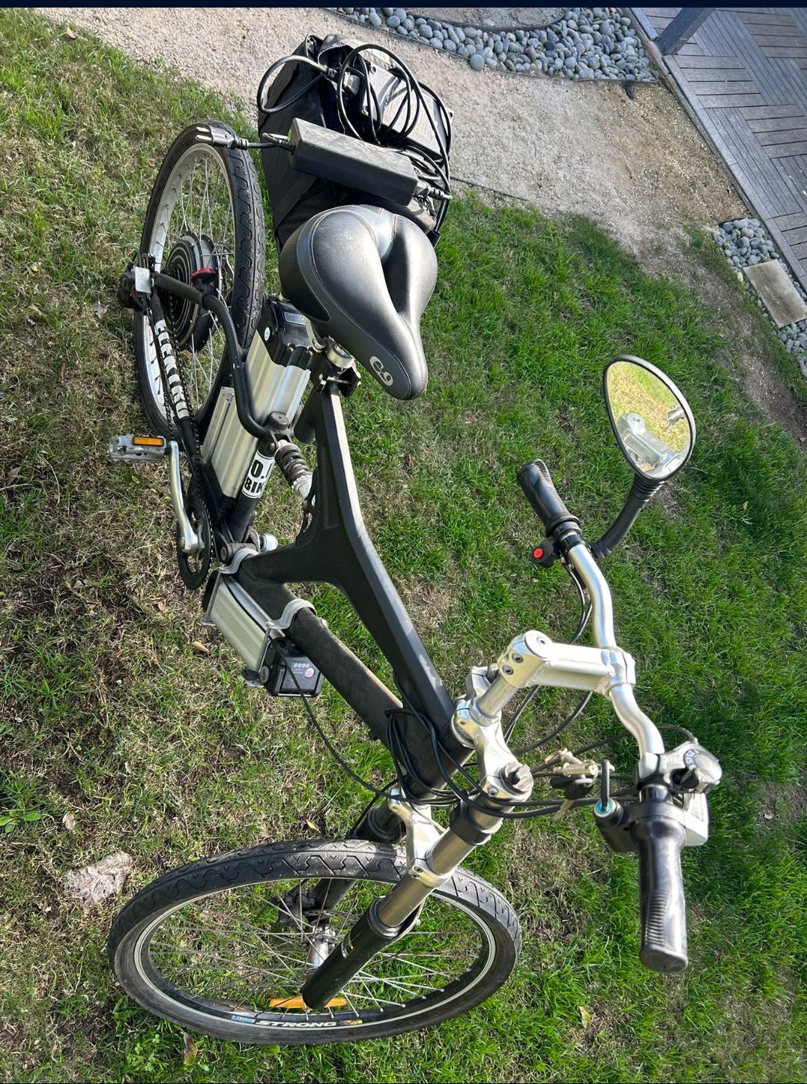 E-bike from OB bikes 2 Batteries 2 Chargers 