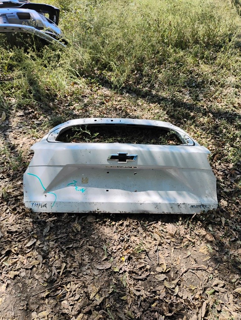 2023-2025 Chevy Trax Tailgate OEM 