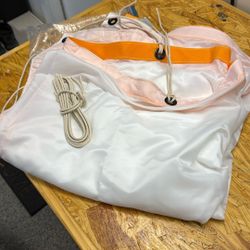 Matthew’s 6’x6’ O/H White Artificial Silk