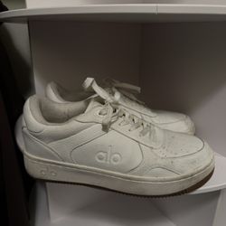 Alo Yoga Sneaker