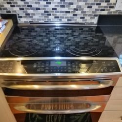 GE Profile Electric Range And Double Oven- Selling For Parts
