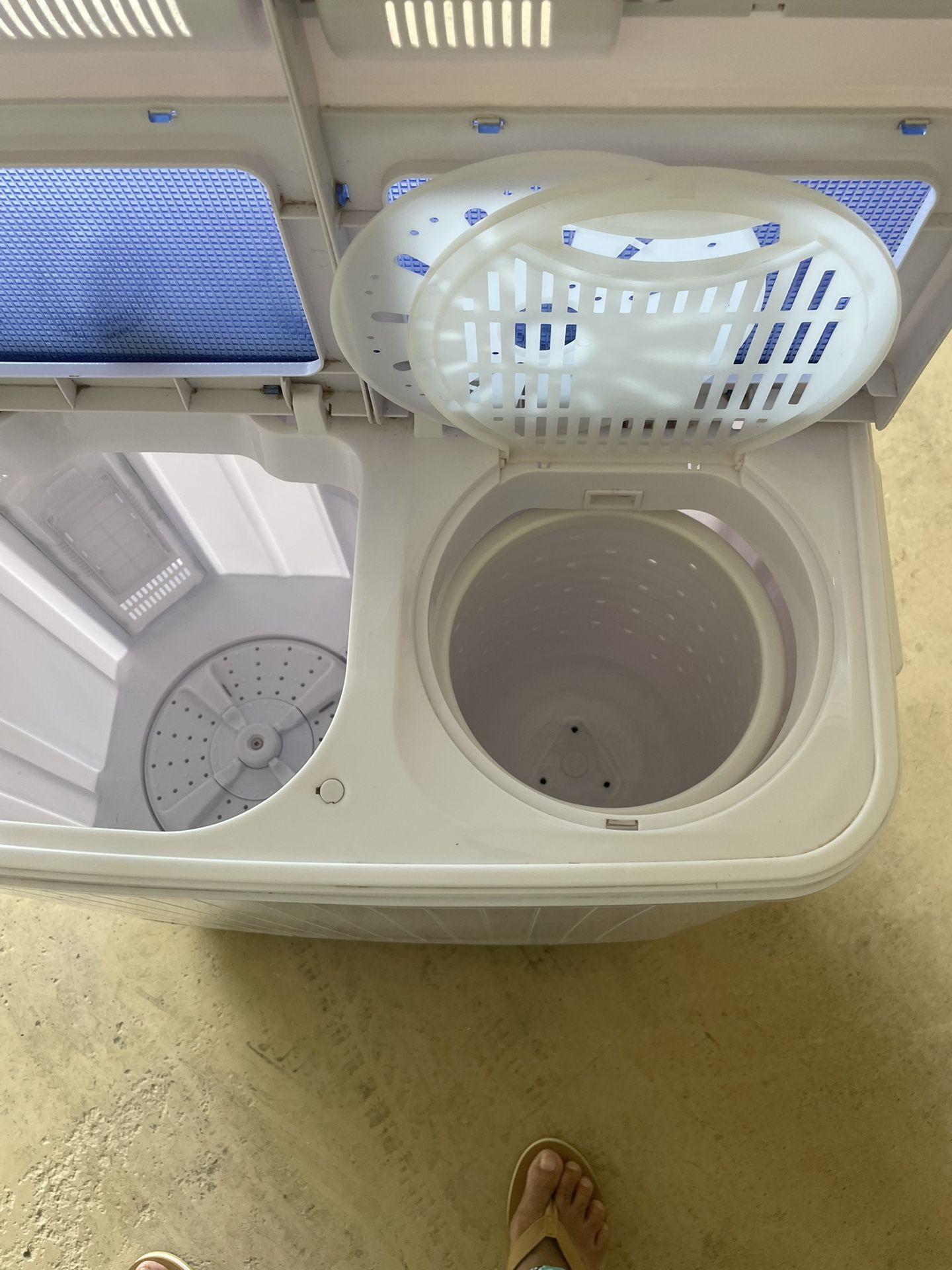 Washer & Dryer Together (portable)
