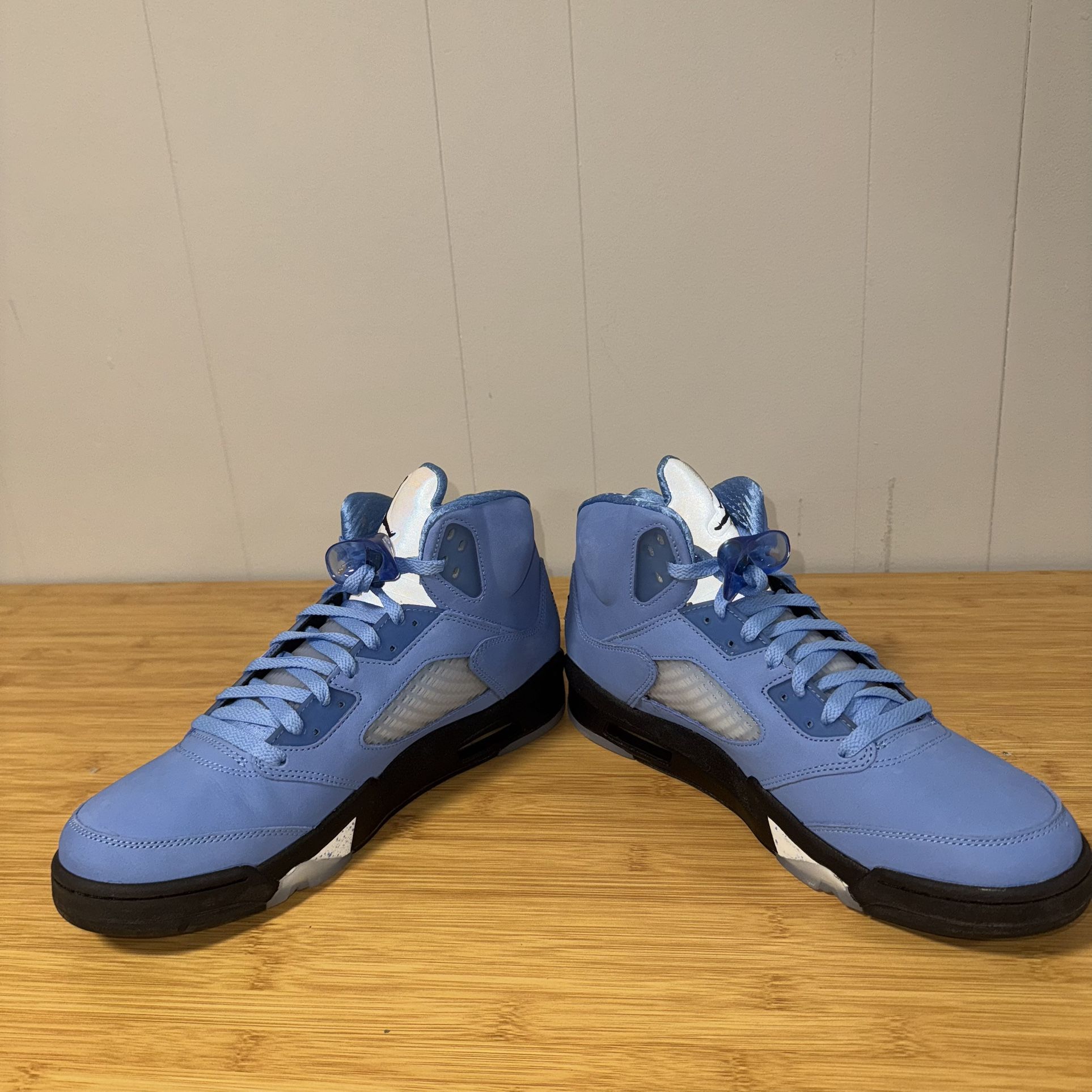 Jordan 5 UNC *NEW*