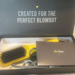 Dry bar Brush Crush Heated Straightening Brush