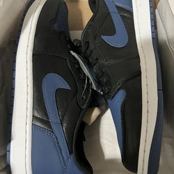 Jordan 1 Retro Low OG Black/Mystic Navy White