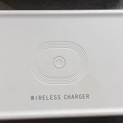 Sanitizing Duo - UVC LED Phone Sanitizer / Wireless Charger & Nail Tool Soaking Box