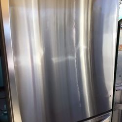 Kenmore Bottom Freezer Refrigerator 