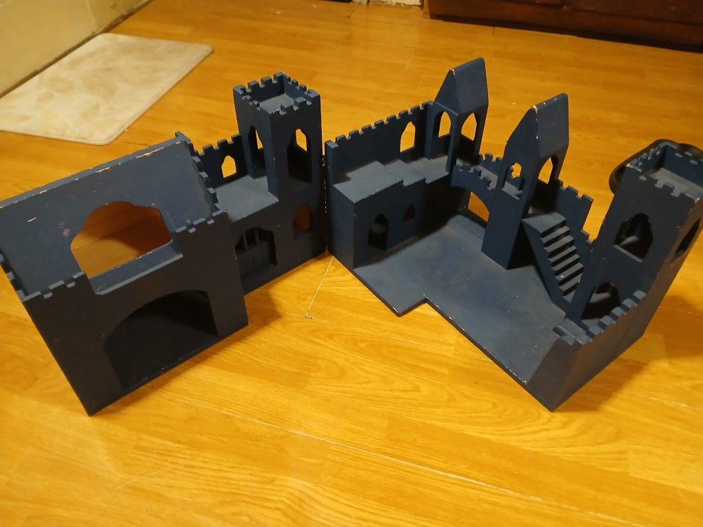 Wooden Folding Doll House Castle