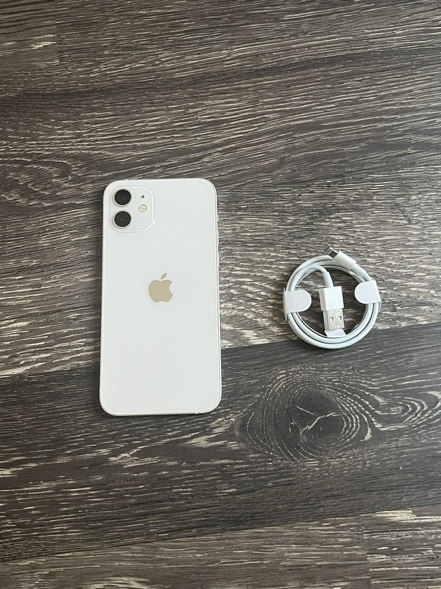 iPhone 12 White UNLOCKED FOR ANY CARRIER!
