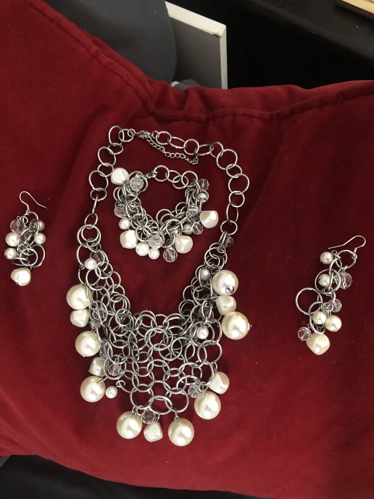 Nice jewelry set. Necklace bracelet and matching earrings just $10