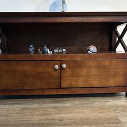 Tv Stand Or Decorating Bench