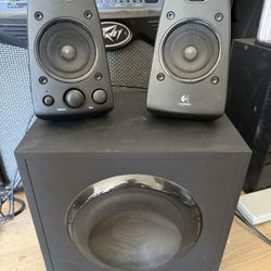 Logitech Computer Speakers With Subwoofer 