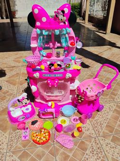 Mini mouse toy kitchen
