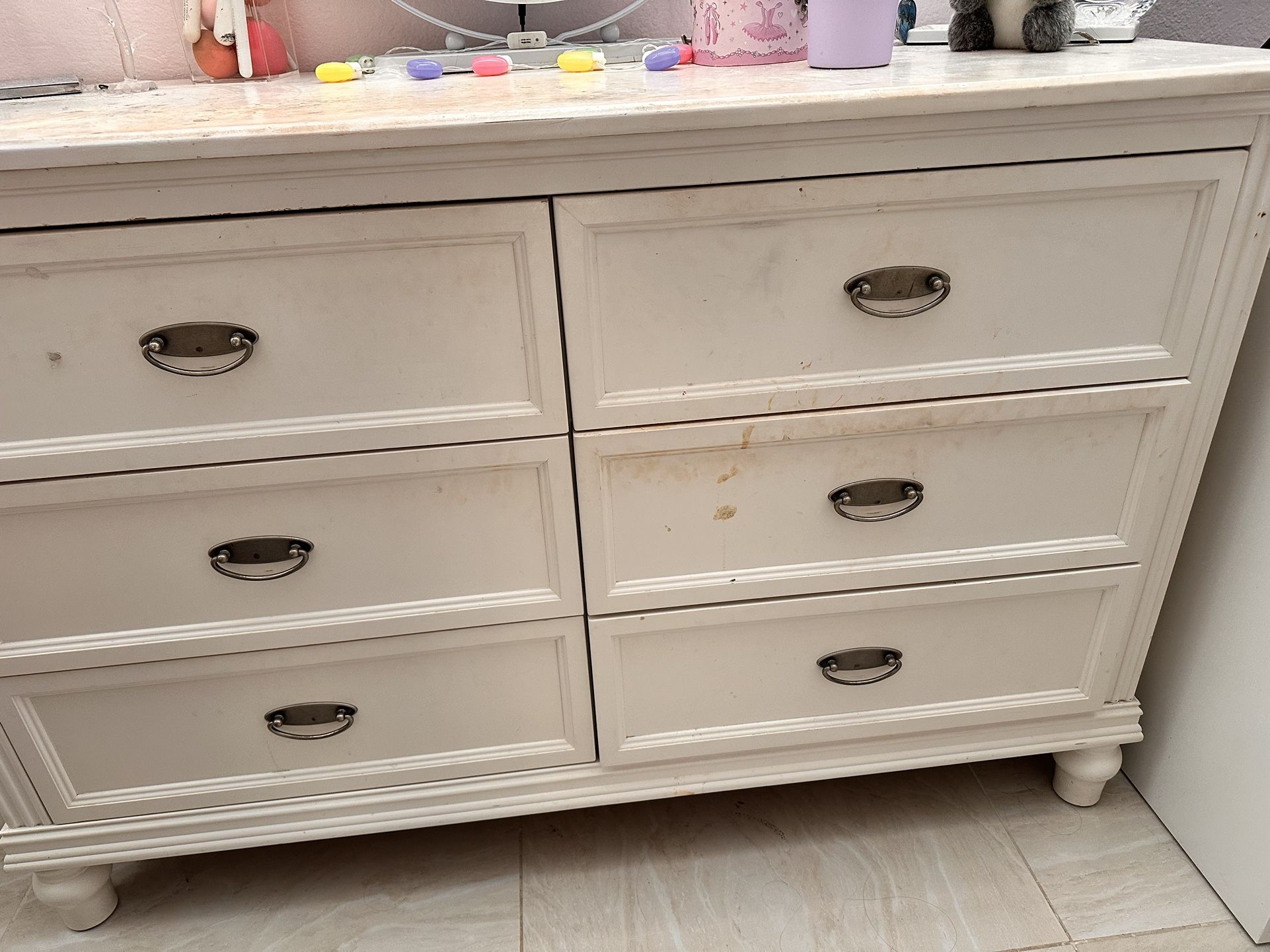 Chest Of Drawer Works Well ( As Is )