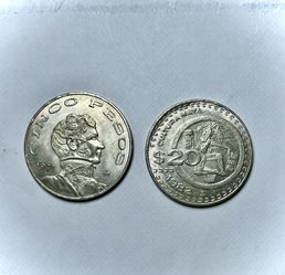 2 coins -1982 20 pesos Maya  culture Jugador de pelota (a Maya ball player inside a circle) Mexico and 1971 five pesos Mexico