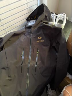 Arc’teryx Gore-Tex Shell Jacket Black | Waterproof | Men’s | Excellent Condition