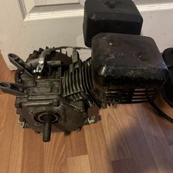 Briggs & Stratton Motor With Gas Tank For Parts Or Repair (untested)