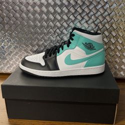 Jordan 1 Mid Igloo Size 8