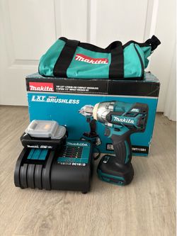 Makita 1/2" Impact Wrench Kit