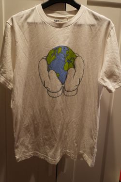 Uniqlo x Kaws