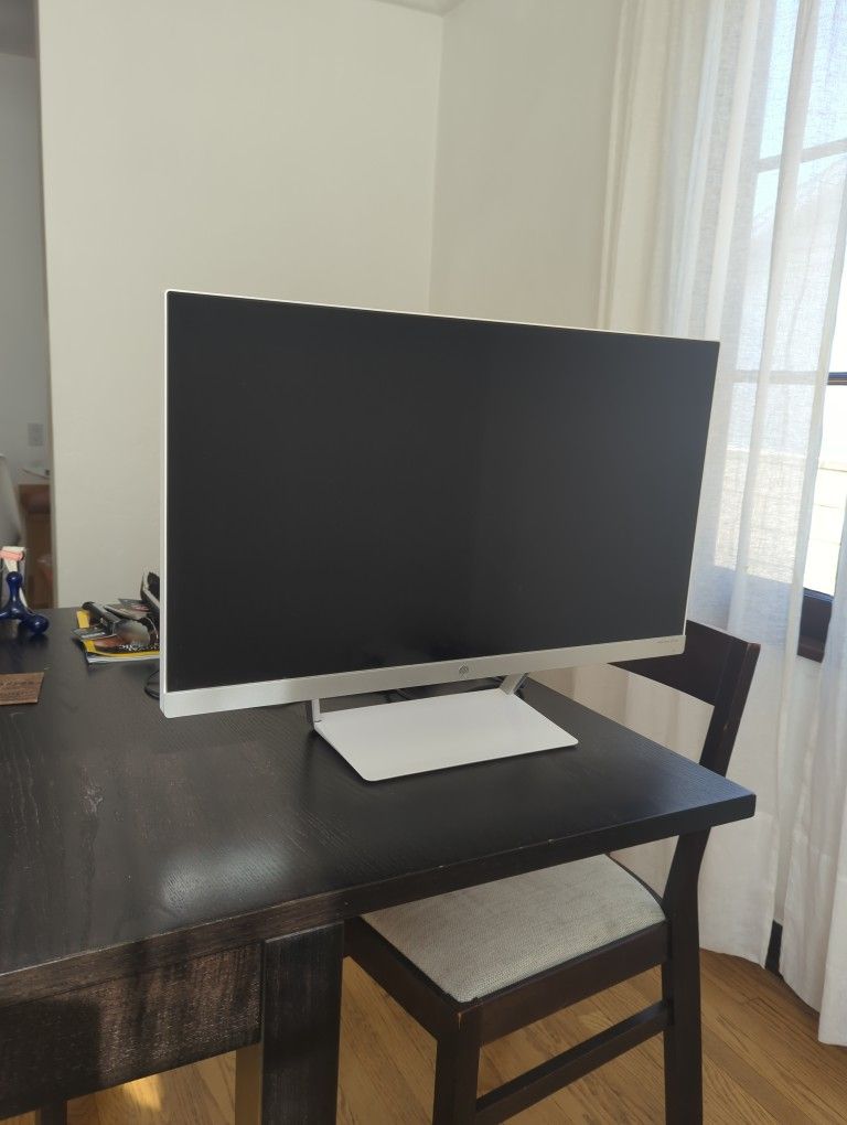 Free HP 27xw 27-inch IPS monitor 1920x1080