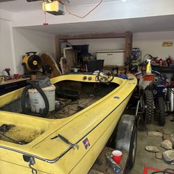 Speed boat- flat bottom Howard 1970