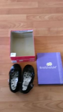 Brand new in box, Highlights little girls dressing patent shoes size 6 1/2
