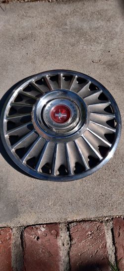 1 67 Mustang Hub Cap