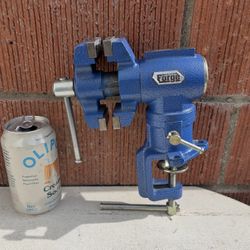 Forge Table Clamp Style Vise 