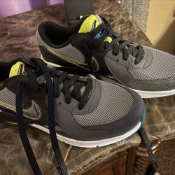 Boys Shoe 