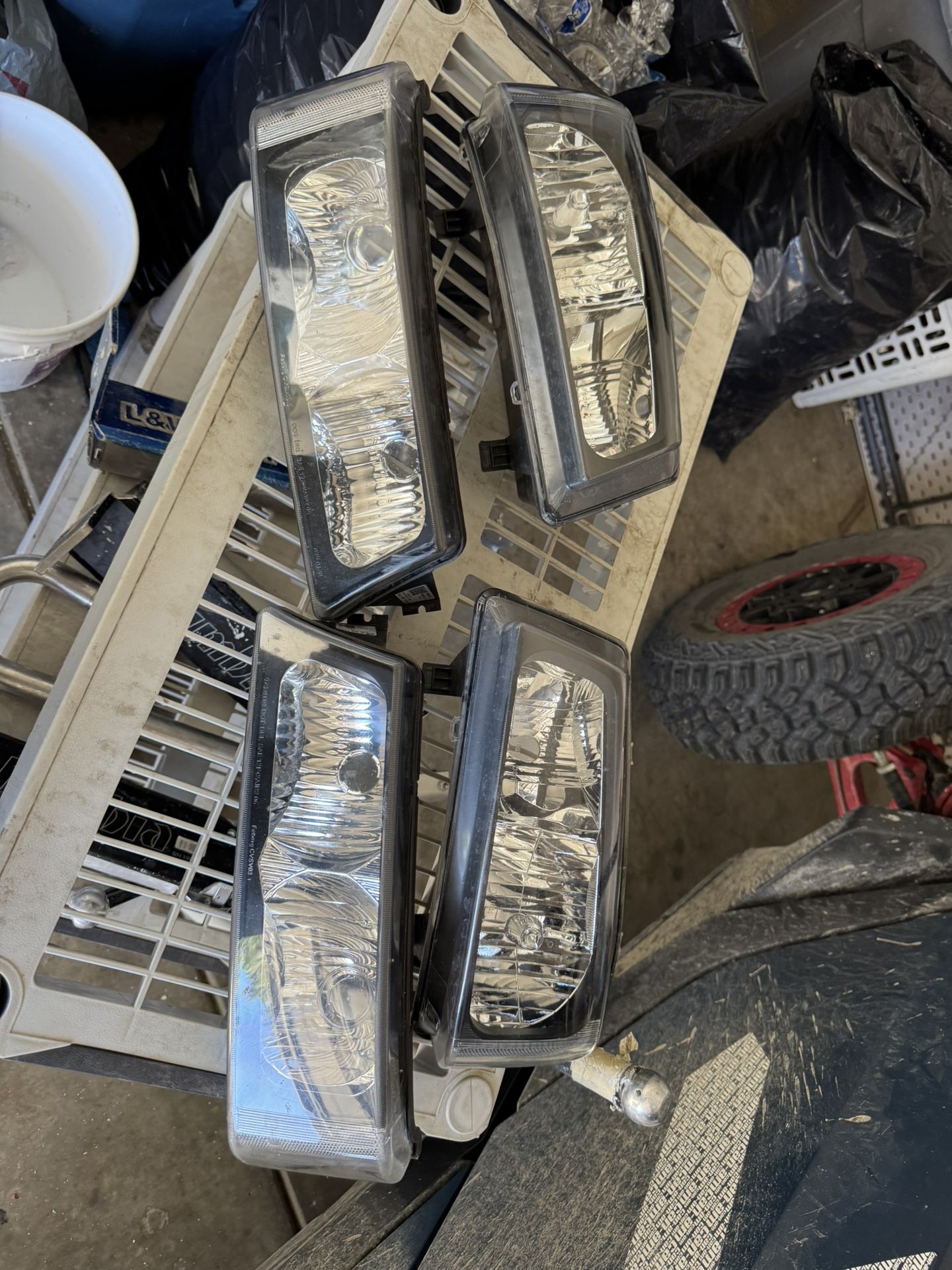 Cateye Set Headlights