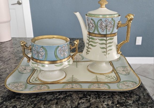 Porcelain Tea Set