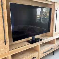 Samsung 65 In TV