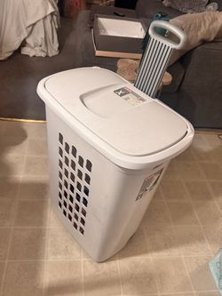 White Laundry Hamper with Flip Lid