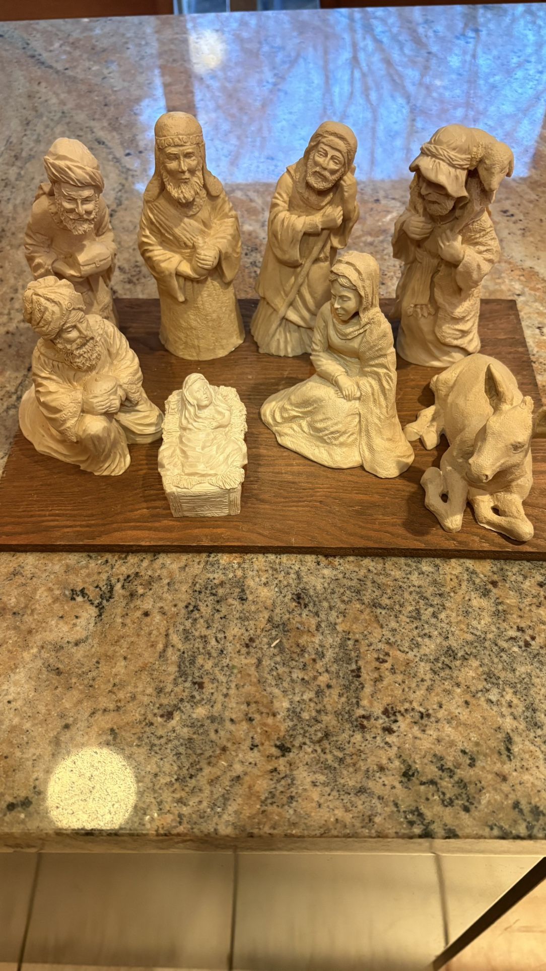 Manger Nativity Scene 8 Piece Statue Ornaments