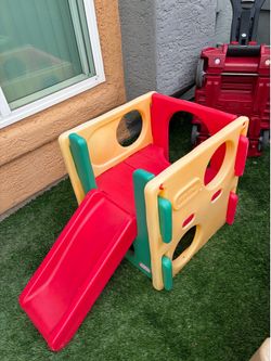 Little Tikes Jr. Activity Playground Climber