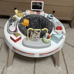 Fisher-Price Baby to Toddler Learning Toy 2-in-1 Like a Boss Activity Center and Play Table with Lights Music and Sounds