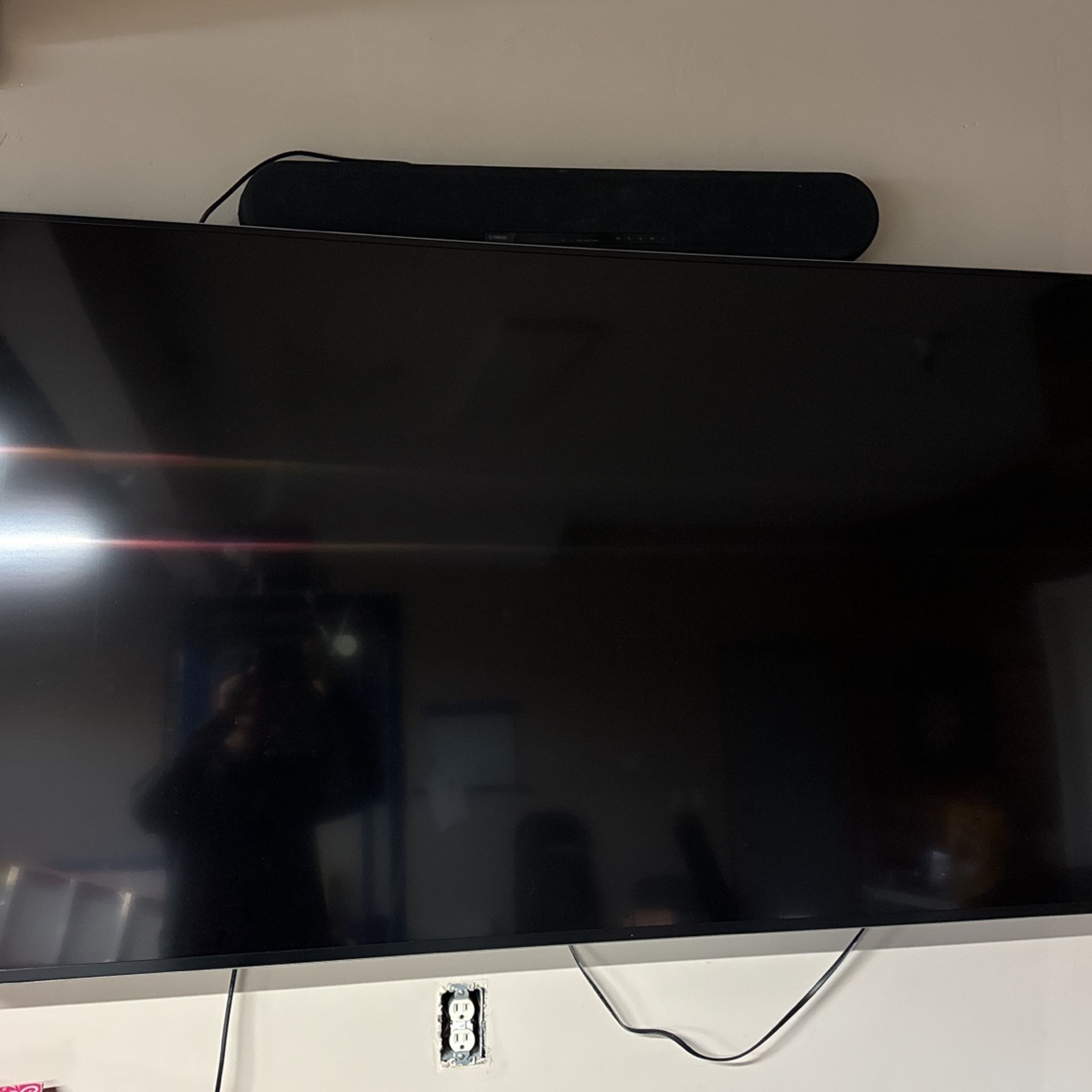 4k 80 Inch Vizio + Speaker