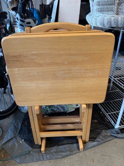4 Wooden TV Trays w/stand