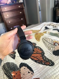 JBL wireless headphones