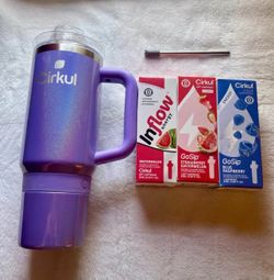Cirkul Tumbler with 3 flavored drop ins