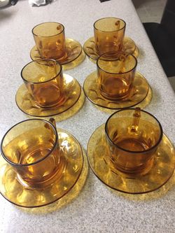Coffee/ tea cups with saucer