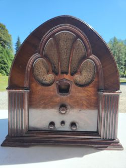 Antique Philco Model 90 Cathedral Tube Radio – Restored & Working – 1930s
