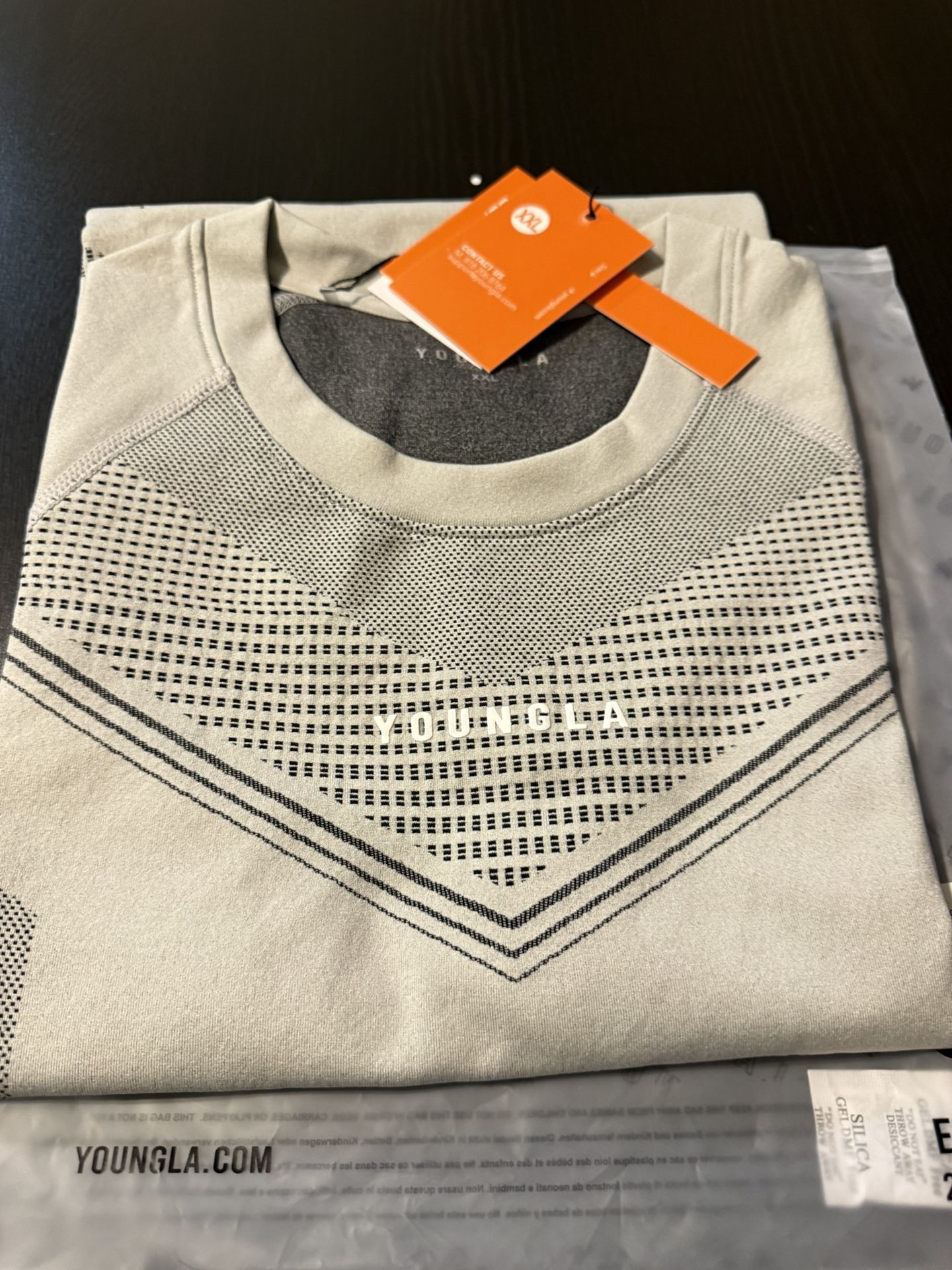 465 SUPERHERO COMPRESSION TEES Cement Color