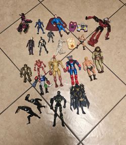 Lot of figures/toys
