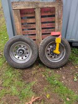 Wheels to move shipping containers