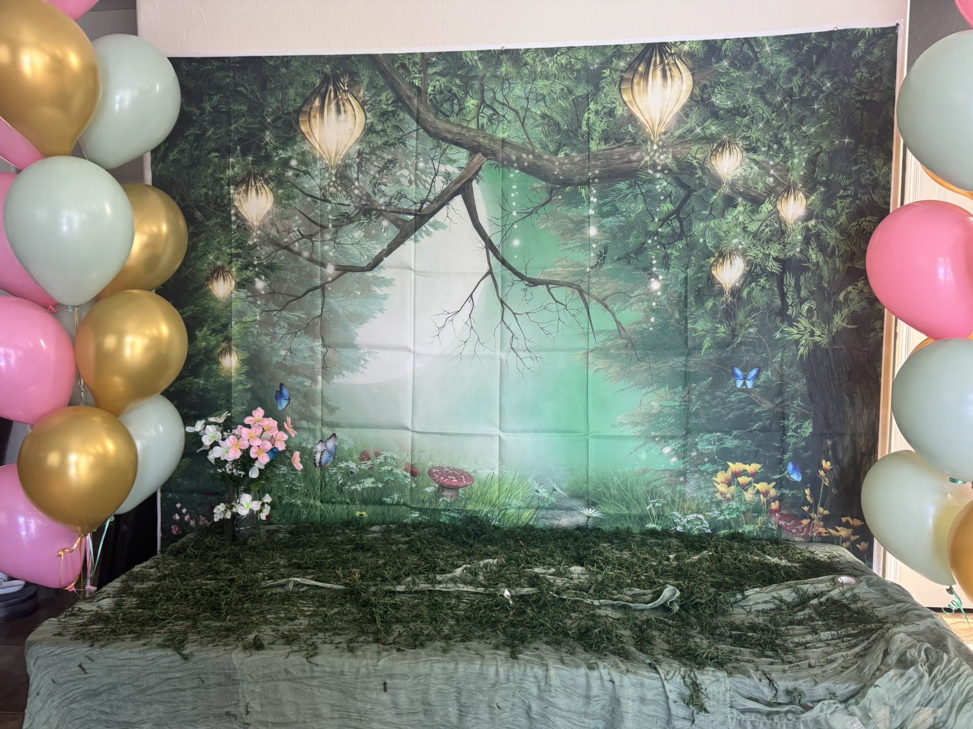 Fairy Garden Decor Set – Solar Mason Jar Centerpieces + Backdrop